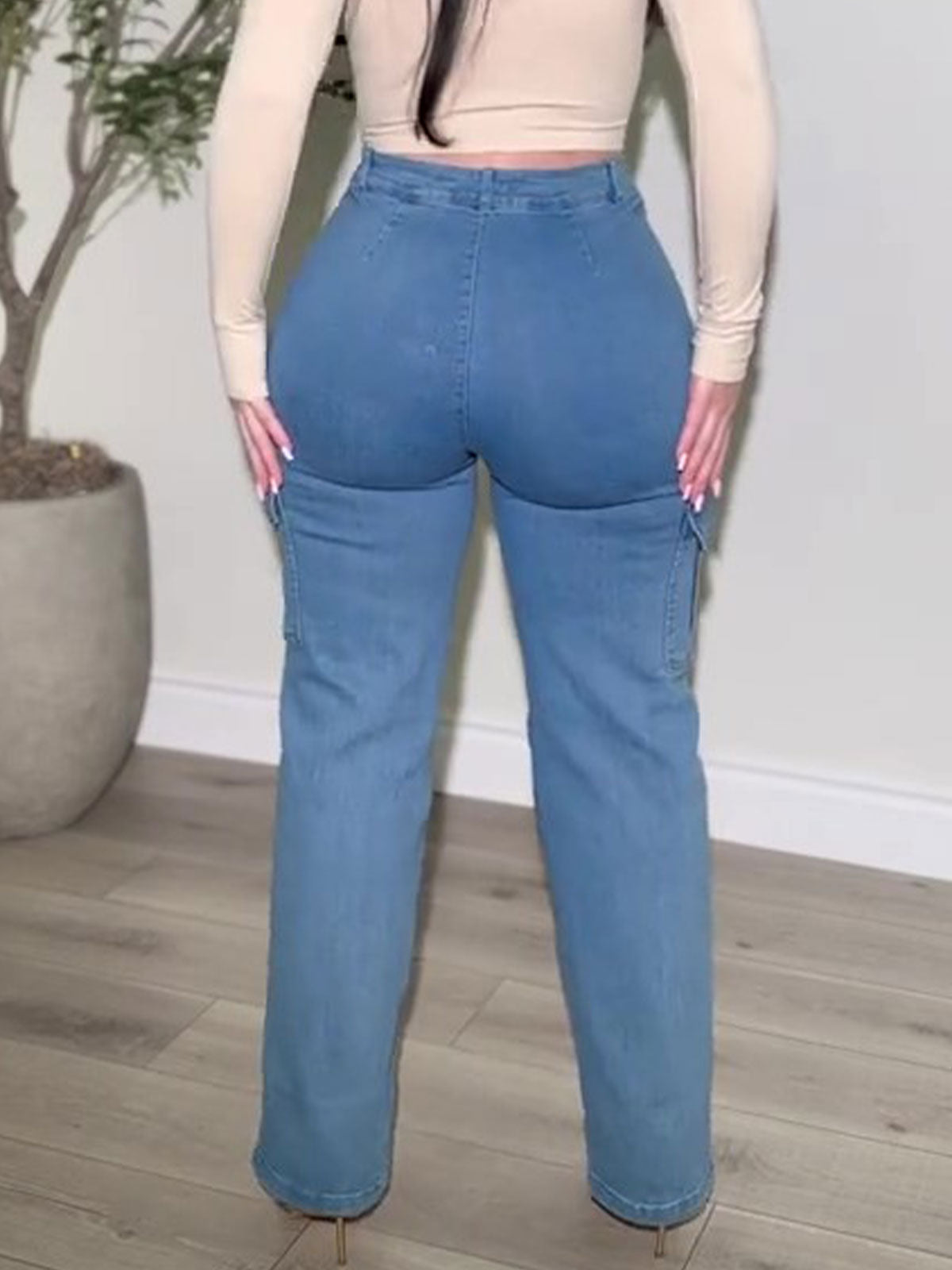 High-rise Hip-lifting Paneled Jeans